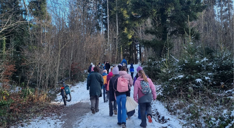 Featured Image for “Bäume pflanzen im Schnee – Neue Botschafter*innen für Klimagerechtigkeit in Wangen hält nichts auf”